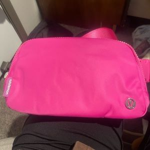 SOLD OUT EVERYWHERE SONIC PINK BELT BAG NWT
